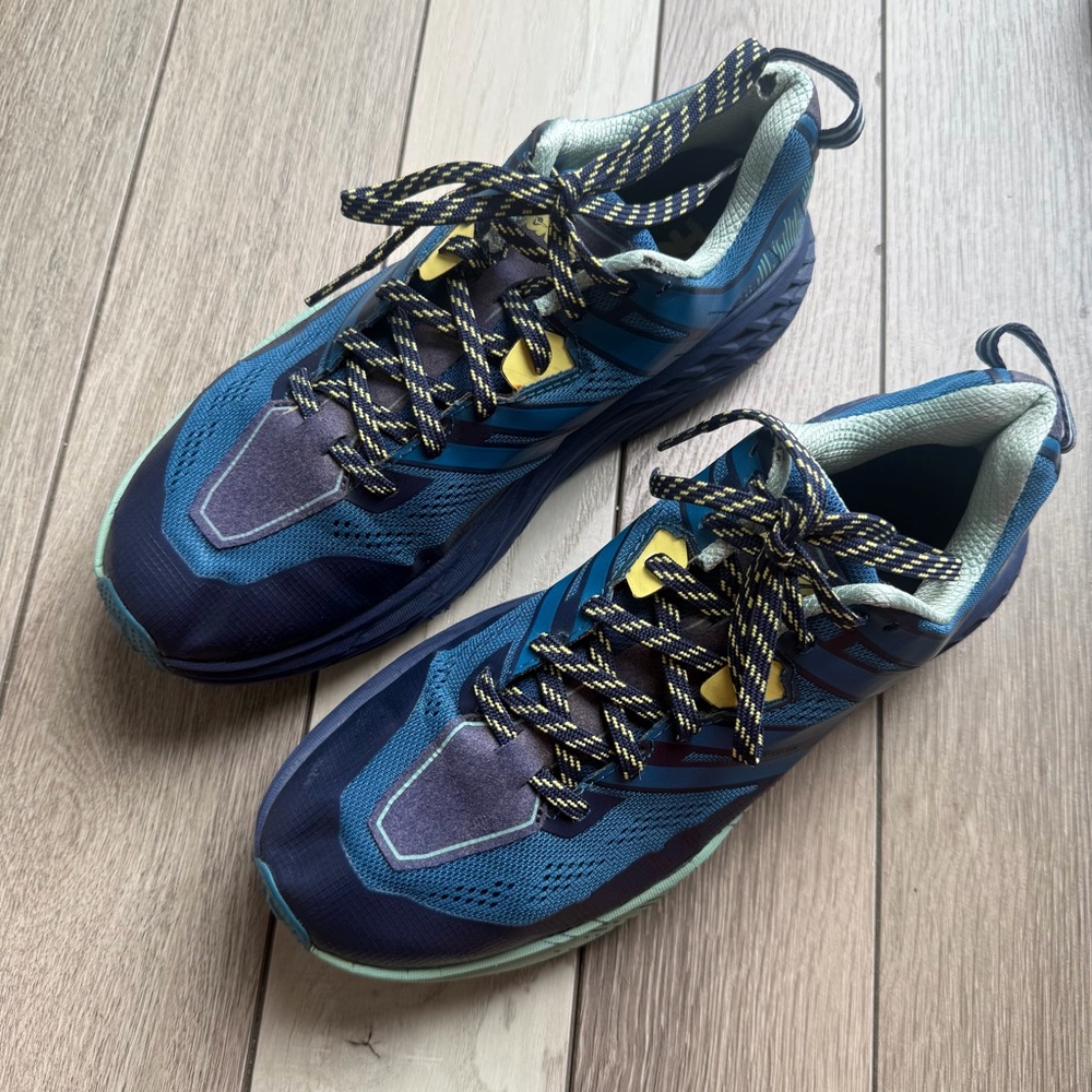 Hoka
Speedgoat 3 Trail-Running Shoes - Women's - Picture 5 of 8